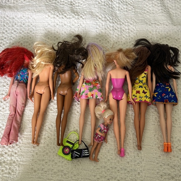 Barbie lot - Picture 5 of 5